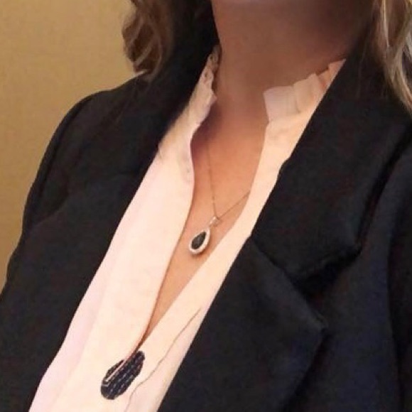 10k gold necklace w/teardrop pendant - Picture 3 of 6